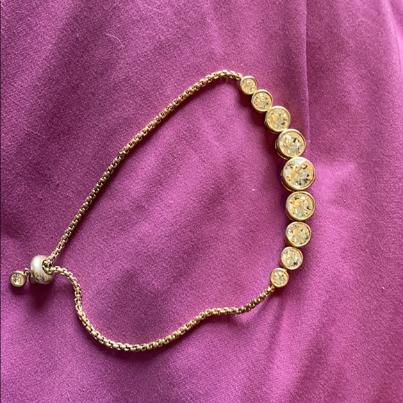 Bracelets - Picture 2 of 3